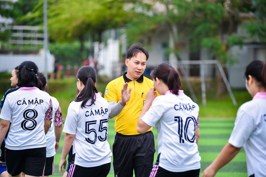 competitive signal mapping brief